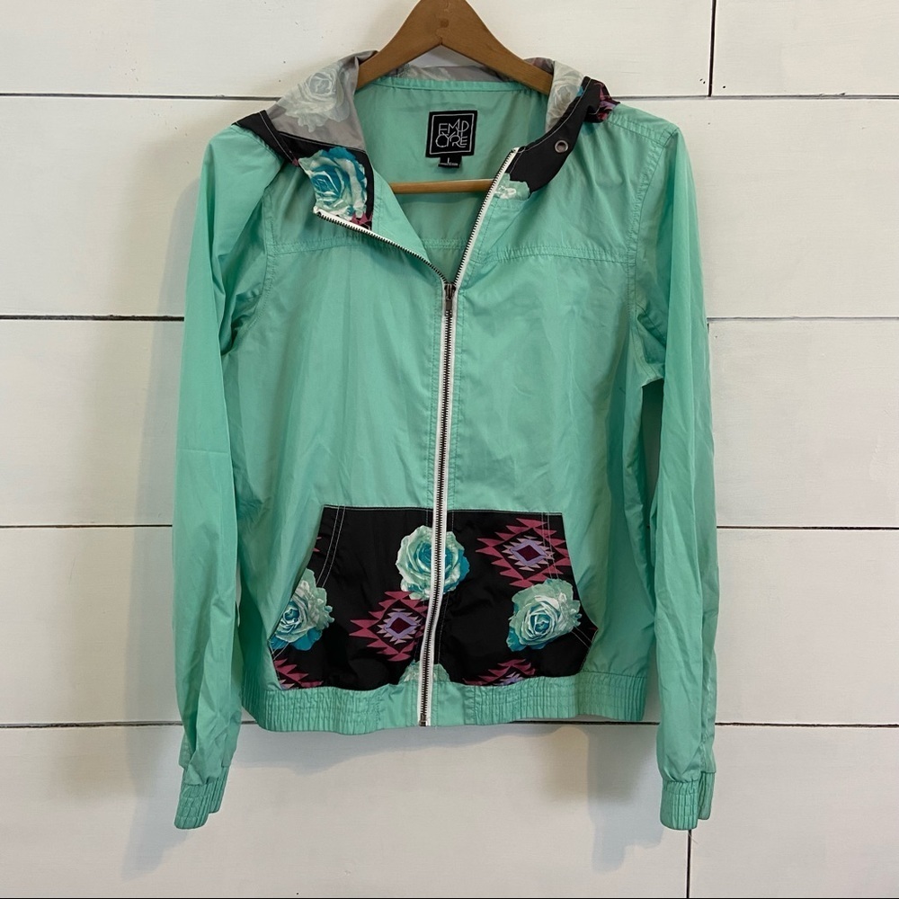 Empyre Hooded Wind Breaker Jacket. Size Large.